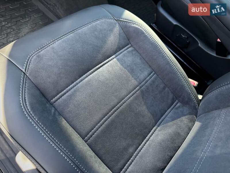 Минивэн Volkswagen Multivan 2020 в Киеве