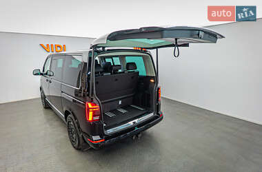 Минивэн Volkswagen Multivan 2024 в 
