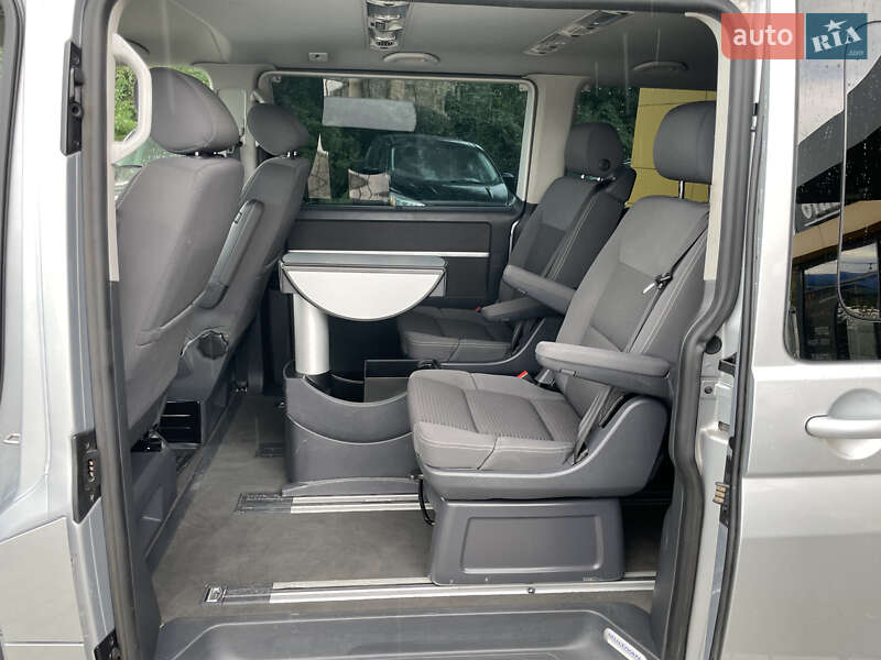 Минивэн Volkswagen Multivan 2009 в Львове