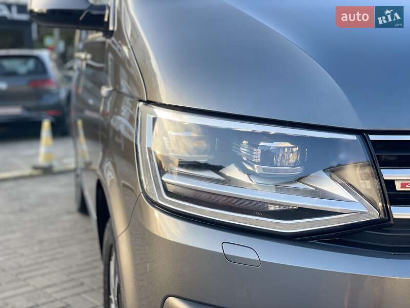 Минивэн Volkswagen Multivan 2017 в Черновцах