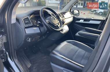 Минивэн Volkswagen Multivan 2017 в 