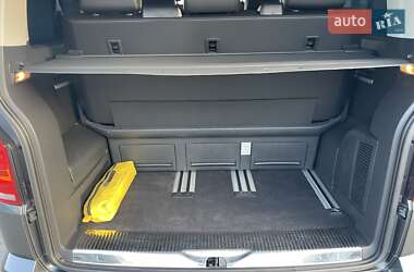 Минивэн Volkswagen Multivan 2017 в 