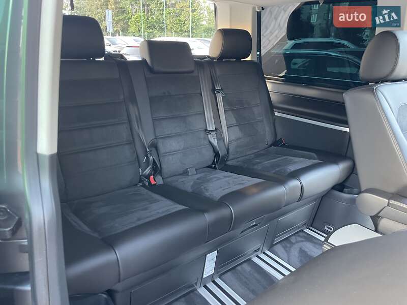 Минивэн Volkswagen Multivan 2017 в Черновцах