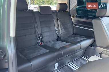 Минивэн Volkswagen Multivan 2017 в 