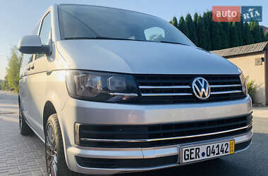 Минивэн Volkswagen Multivan 2016 в Киеве