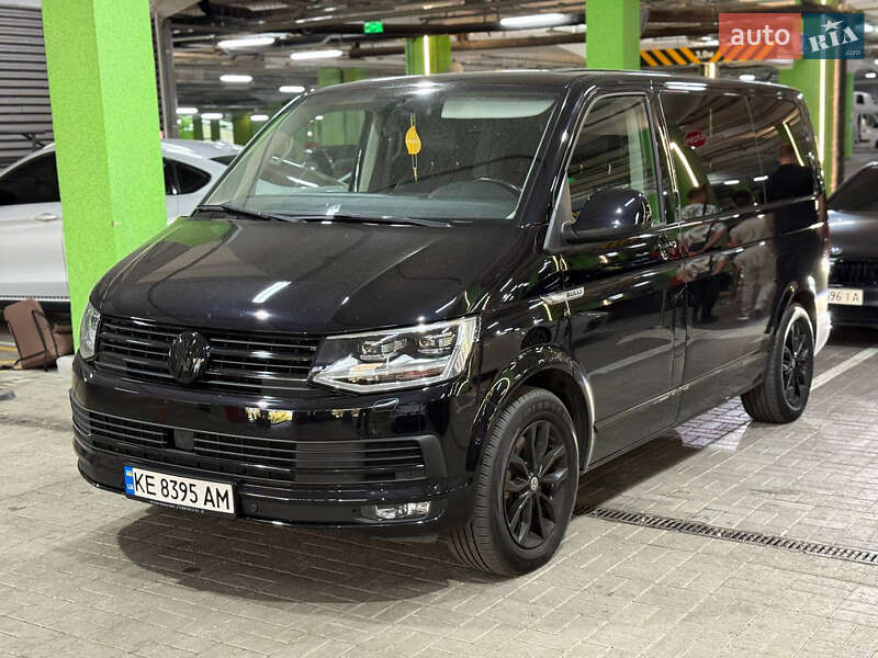 Минивэн Volkswagen Multivan 2018 в 