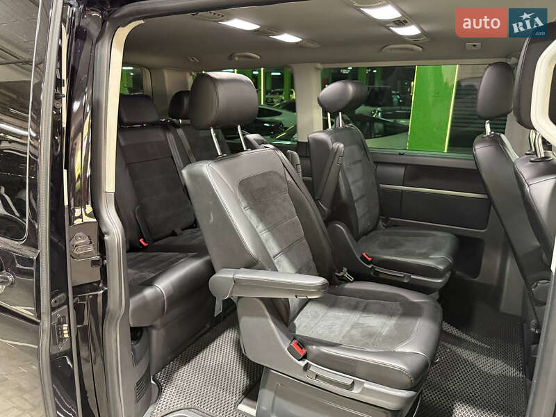 Мінівен Volkswagen Multivan 2018 в Києві