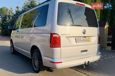 Минивэн Volkswagen Multivan 2016 в 