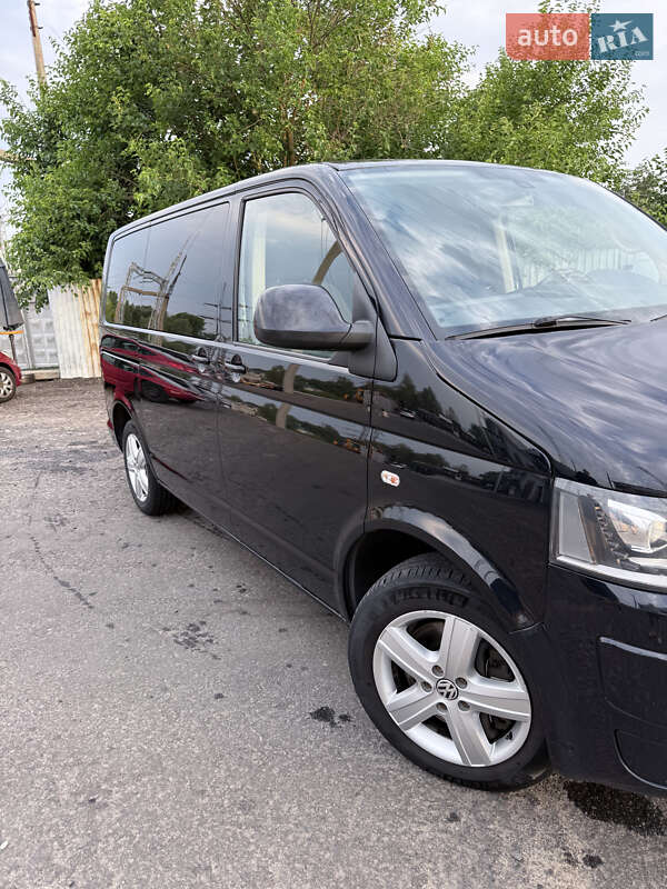Минивэн Volkswagen Multivan 2012 в Киеве