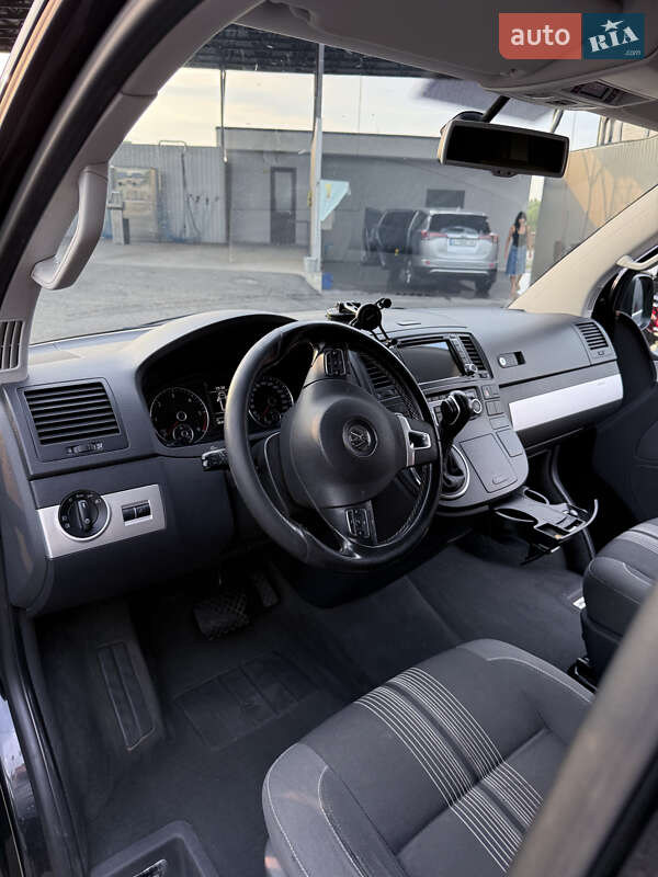 Минивэн Volkswagen Multivan 2012 в Киеве