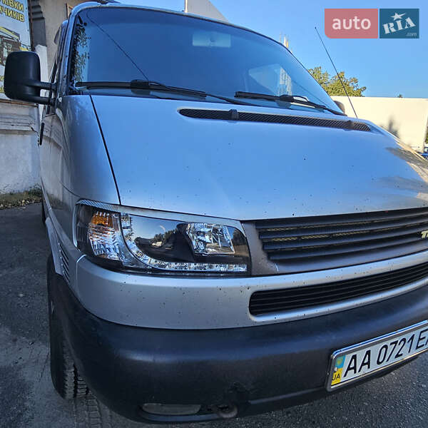 Мінівен Volkswagen Multivan 2000 в Києві