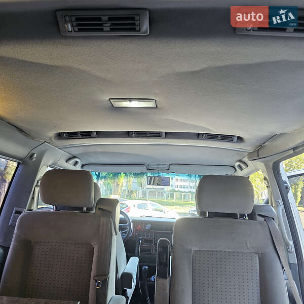 Мінівен Volkswagen Multivan 2000 в Києві