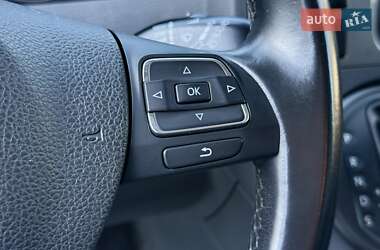 Мінівен Volkswagen Multivan 2013 в 