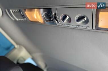 Мінівен Volkswagen Multivan 2013 в 
