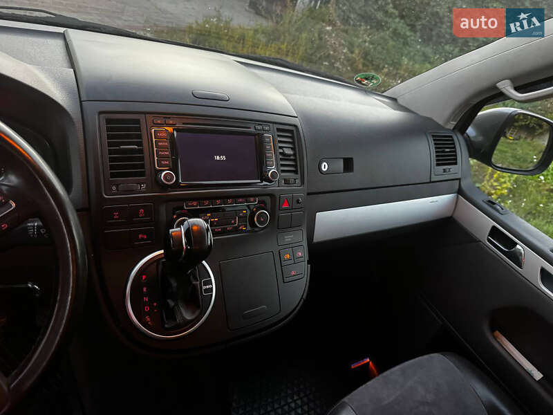 Минивэн Volkswagen Multivan 2010 в Киеве