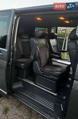 Мінівен Volkswagen Multivan 2010 в 