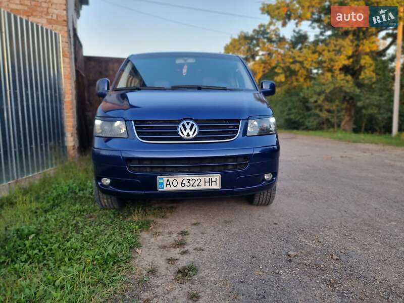 Минивэн Volkswagen Multivan 2005 в 