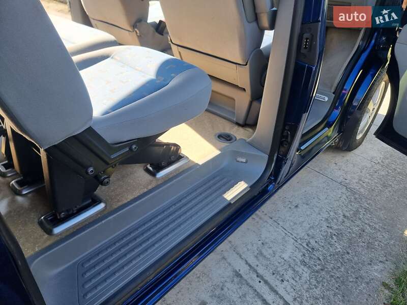 Минивэн Volkswagen Multivan 2005 в Болехове фото 33 Минивэн Volkswagen Multivan 2005 в Болехове