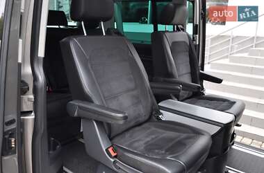 Минивэн Volkswagen Multivan 2018 в 