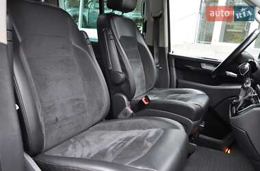 Минивэн Volkswagen Multivan 2018 в 