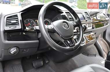Минивэн Volkswagen Multivan 2018 в 