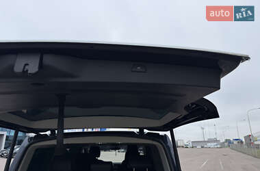 Мінівен Volkswagen Multivan 2017 в 