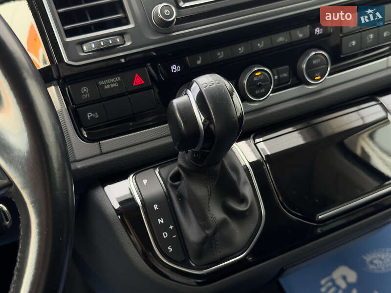 Мінівен Volkswagen Multivan 2019 в Мукачевому