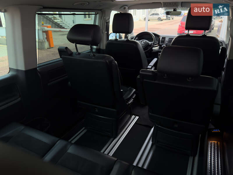 Мінівен Volkswagen Multivan 2019 в Мукачевому