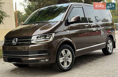 Минивэн Volkswagen Multivan 2016 в 
