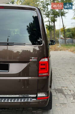 Минивэн Volkswagen Multivan 2016 в 
