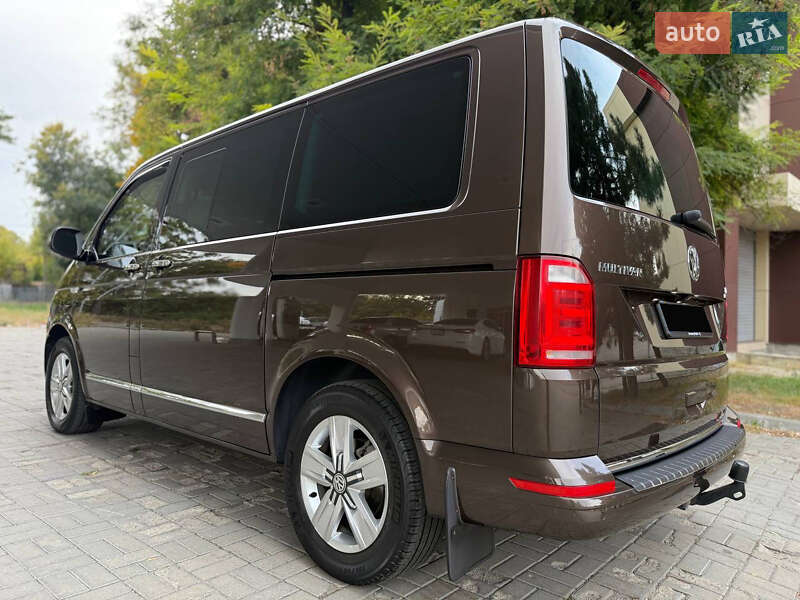 Минивэн Volkswagen Multivan 2016 в Днепре