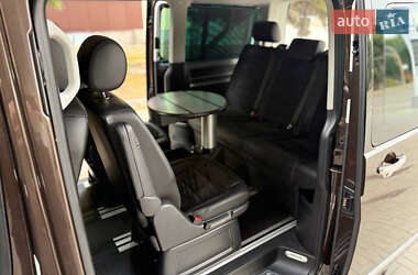 Минивэн Volkswagen Multivan 2016 в 