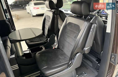 Минивэн Volkswagen Multivan 2016 в 