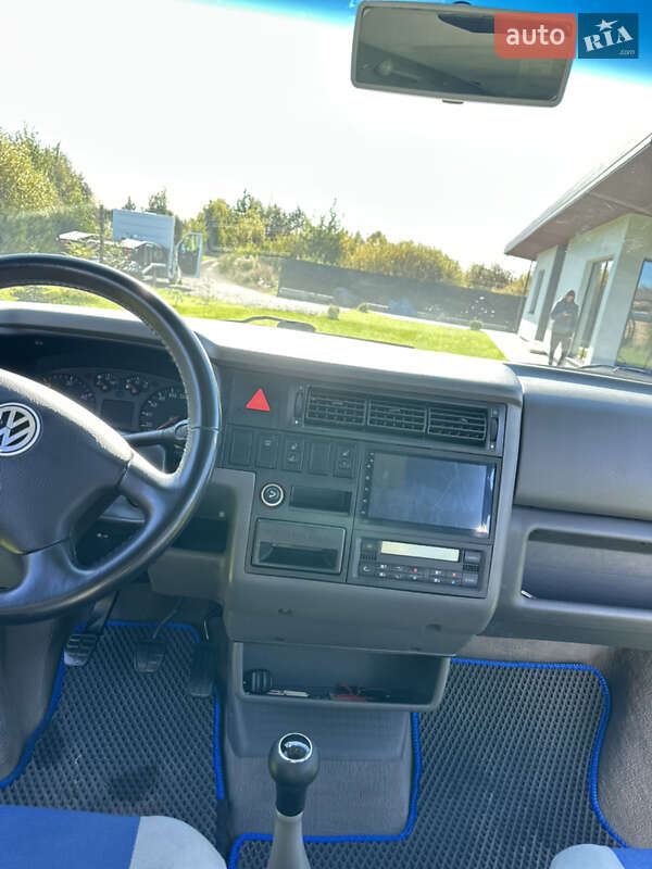 Минивэн Volkswagen Multivan 2001 в Ковеле