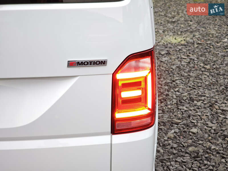 Минивэн Volkswagen Multivan 2019 в Луцке