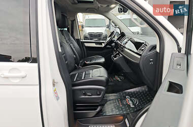 Мінівен Volkswagen Multivan 2019 в 