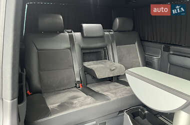 Минивэн Volkswagen Multivan 2012 в 