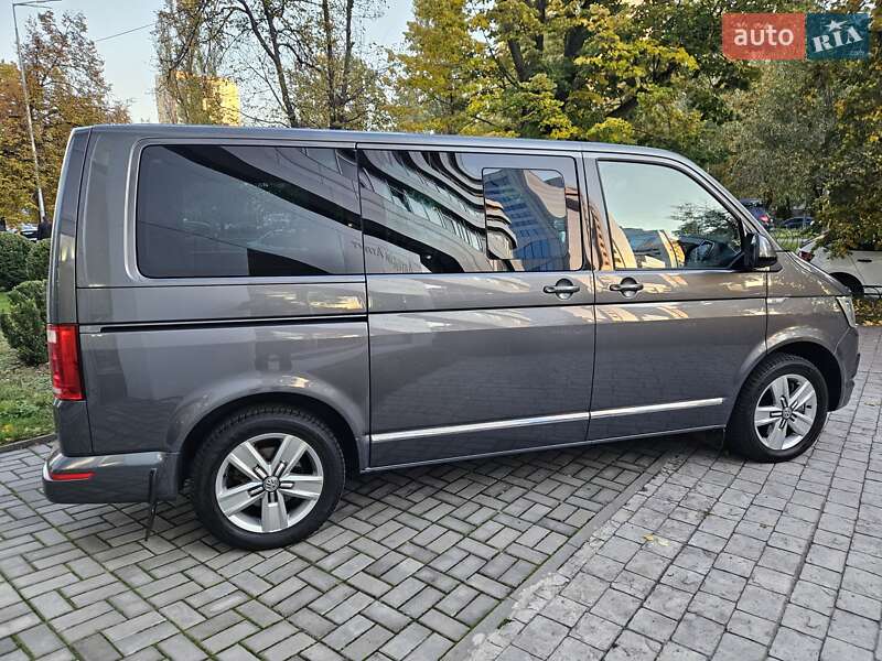 Минивэн Volkswagen Multivan 2015 в Киеве