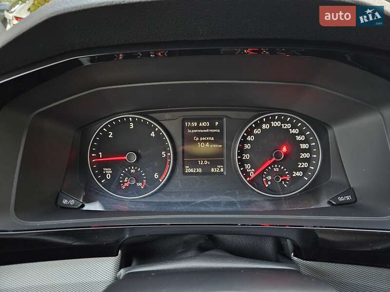 Минивэн Volkswagen Multivan 2015 в Киеве