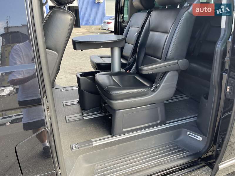 Минивэн Volkswagen Multivan 2012 в Киеве