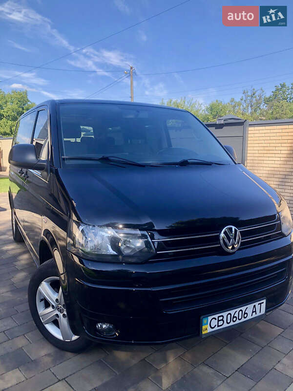 Мінівен Volkswagen Multivan 2011 в Чернігові