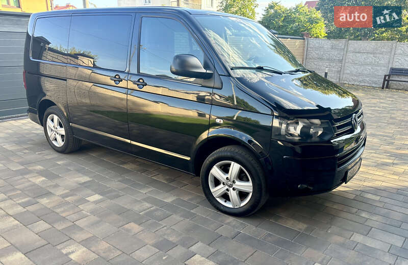Мінівен Volkswagen Multivan 2011 в Чернігові
