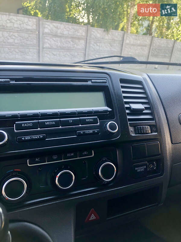 Мінівен Volkswagen Multivan 2011 в Чернігові