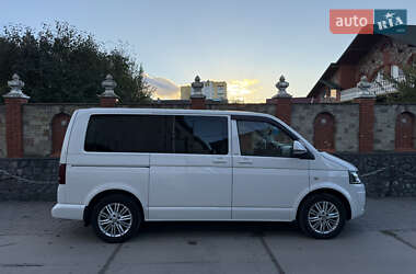 Мінівен Volkswagen Multivan 2015 в 