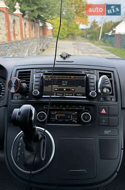Мінівен Volkswagen Multivan 2015 в 