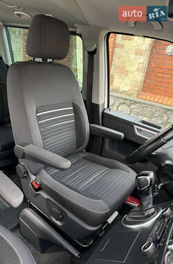 Мінівен Volkswagen Multivan 2015 в 