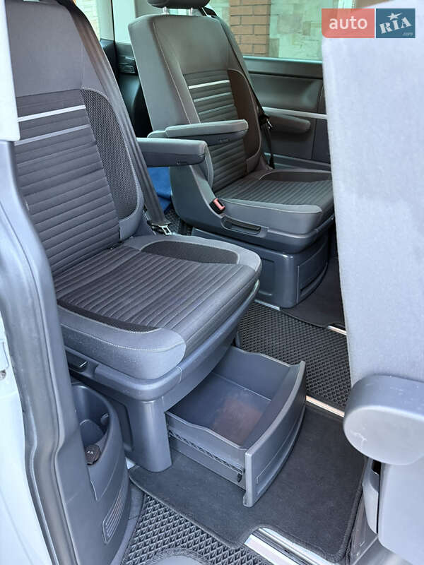 Минивэн Volkswagen Multivan 2015 в Красилове фото 39 Минивэн Volkswagen Multivan 2015 в Красилове