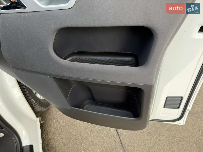 Минивэн Volkswagen Multivan 2015 в Красилове фото 47 Минивэн Volkswagen Multivan 2015 в Красилове