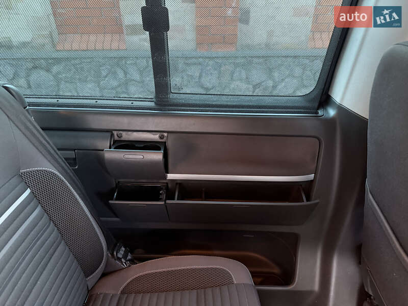 Минивэн Volkswagen Multivan 2015 в Красилове фото 65 Минивэн Volkswagen Multivan 2015 в Красилове