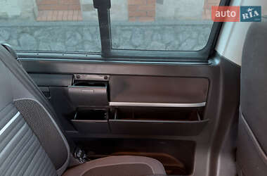 Мінівен Volkswagen Multivan 2015 в 